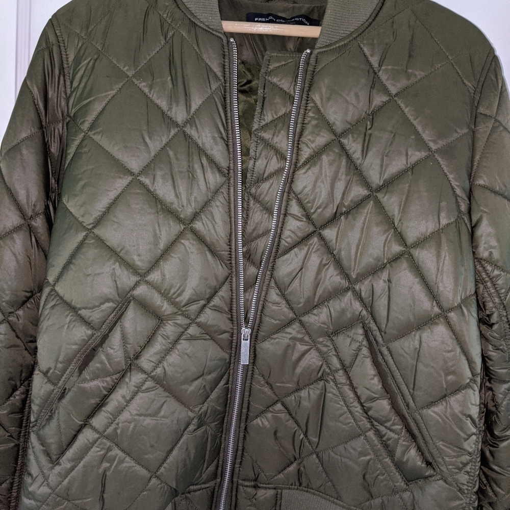 French Connection sz L olive green quilted coat